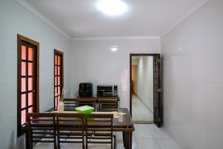 Casa à venda com 203m², 3 quartos e 2 vagasCozinha