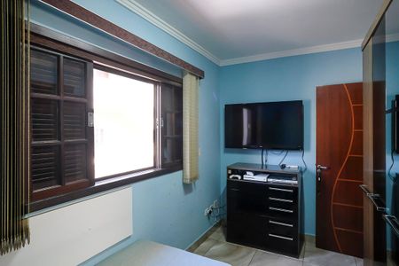 Casa à venda com 203m², 3 quartos e 2 vagasQuarto 1