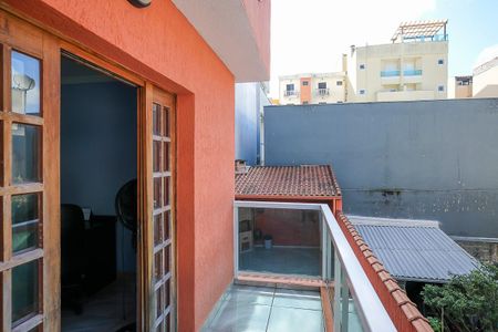 Casa à venda com 203m², 3 quartos e 2 vagasVaranda do quarto 2
