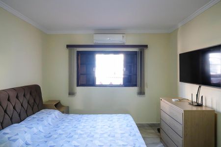 Casa à venda com 203m², 3 quartos e 2 vagasSuíte