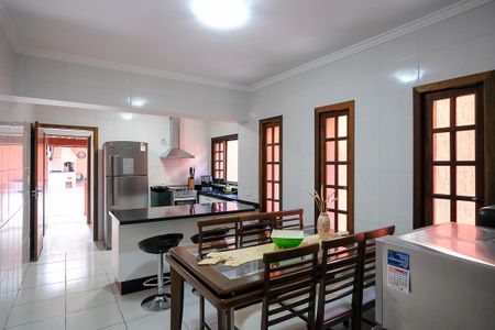 Casa à venda com 203m², 3 quartos e 2 vagasCozinha