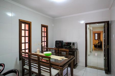 Casa à venda com 203m², 3 quartos e 2 vagasCozinha