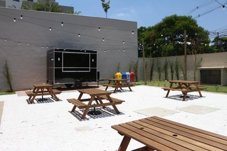 Apartamento à venda com 35m², 2 quartos e sem vagaÁrea comum