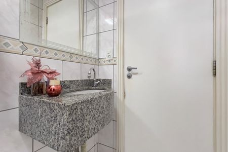 Apartamento à venda com 76m², 2 quartos e 1 vagaBanheiro