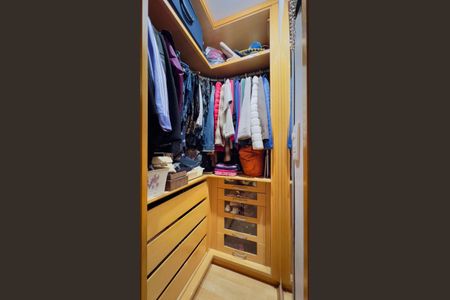 Apartamento à venda com 76m², 2 quartos e 1 vagaCloset Suíte