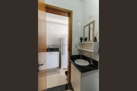 Apartamento à venda com 40m², 2 quartos e 1 vaga Apartamento à venda com 40m², 2 quartos e 1 vagaBanheiro Social