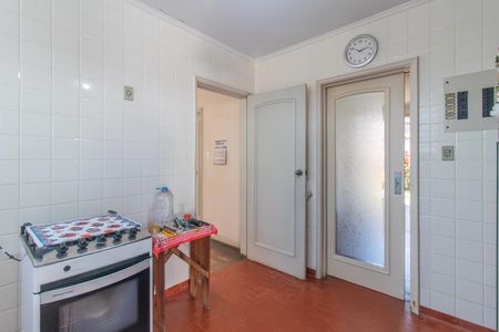 Casa à venda com 320m², 6 quartos e 2 vagas Casa à venda com 320m², 6 quartos e 2 vagasCozinha