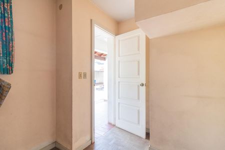 Casa à venda com 320m², 6 quartos e 2 vagas Casa à venda com 320m², 6 quartos e 2 vagasQuarto de Serviço