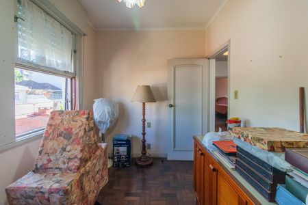 Casa à venda com 320m², 6 quartos e 2 vagas Casa à venda com 320m², 6 quartos e 2 vagasQuarto 2