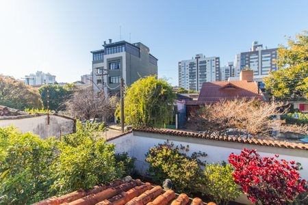 Casa à venda com 320m², 6 quartos e 2 vagas Casa à venda com 320m², 6 quartos e 2 vagasVista da Suíte