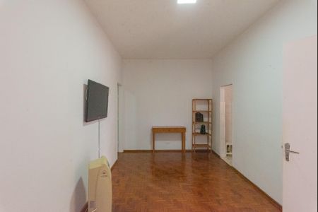 Casa à venda com 279m², 2 quartos e 3 vagas Casa à venda com 279m², 2 quartos e 3 vagasEdícula