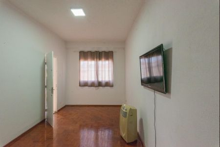 Casa à venda com 279m², 2 quartos e 3 vagas Casa à venda com 279m², 2 quartos e 3 vagasEdícula