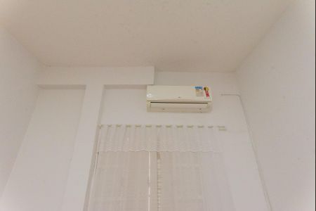 Casa à venda com 279m², 2 quartos e 3 vagas Casa à venda com 279m², 2 quartos e 3 vagasEdícula