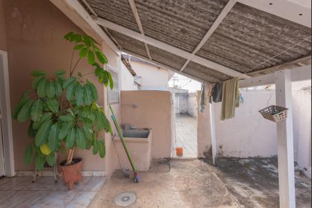 Casa à venda com 279m², 2 quartos e 3 vagas Casa à venda com 279m², 2 quartos e 3 vagasÁrea de Serviço