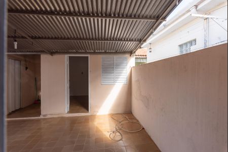 Casa à venda com 279m², 2 quartos e 3 vagas Casa à venda com 279m², 2 quartos e 3 vagasÁrea de Serviço