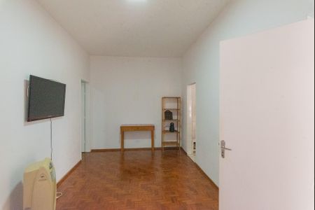 Casa à venda com 279m², 2 quartos e 3 vagas Casa à venda com 279m², 2 quartos e 3 vagasEdícula