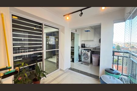 Apartamento à venda com 97m², 3 quartos e 2 vagas Apartamento à venda com 97m², 3 quartos e 2 vagasVaranda