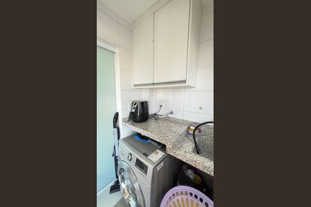 Apartamento à venda com 97m², 3 quartos e 2 vagas Apartamento à venda com 97m², 3 quartos e 2 vagasÁrea de Serviço