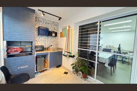 Apartamento à venda com 97m², 3 quartos e 2 vagas Apartamento à venda com 97m², 3 quartos e 2 vagasVaranda