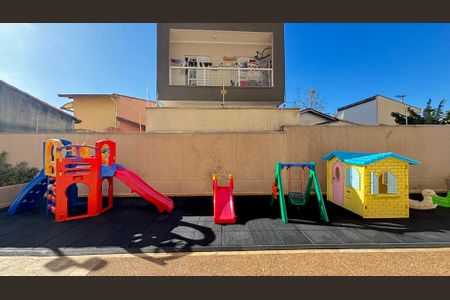 Apartamento à venda com 97m², 3 quartos e 2 vagas Apartamento à venda com 97m², 3 quartos e 2 vagasPlayground