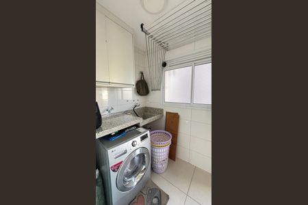 Apartamento à venda com 97m², 3 quartos e 2 vagas Apartamento à venda com 97m², 3 quartos e 2 vagasÁrea de Serviço