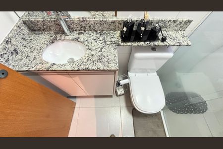 Apartamento à venda com 97m², 3 quartos e 2 vagas Apartamento à venda com 97m², 3 quartos e 2 vagasBanheiro da Suíte
