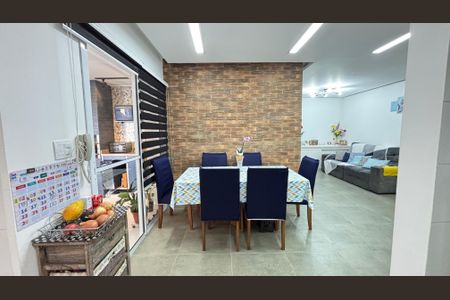 Apartamento à venda com 97m², 3 quartos e 2 vagas Apartamento à venda com 97m², 3 quartos e 2 vagasCozinha