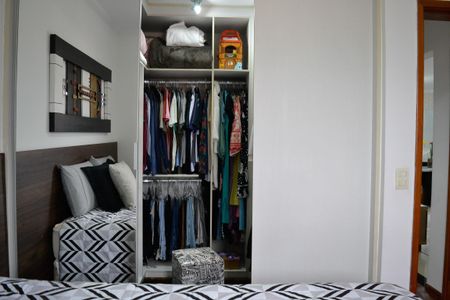 Apartamento à venda com 140m², 2 quartos e 2 vagas Apartamento à venda com 140m², 2 quartos e 2 vagasSuíte