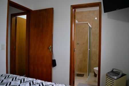 Apartamento à venda com 140m², 2 quartos e 2 vagas Apartamento à venda com 140m², 2 quartos e 2 vagasSuíte