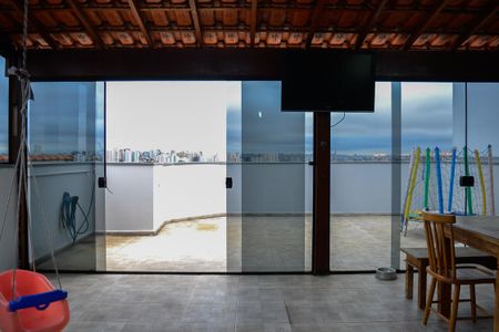 Apartamento à venda com 140m², 2 quartos e 2 vagas Apartamento à venda com 140m², 2 quartos e 2 vagasCobertura