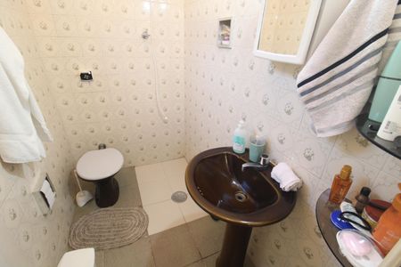 Casa à venda com 161m², 4 quartos e 2 vagasBanheiro