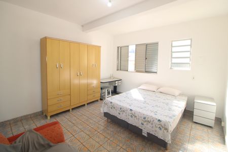 Casa à venda com 161m², 4 quartos e 2 vagasCasa 2 - Sala / Quarto