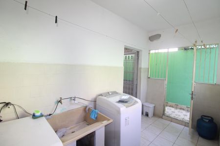 Casa à venda com 161m², 4 quartos e 2 vagasÁrea de Serviço