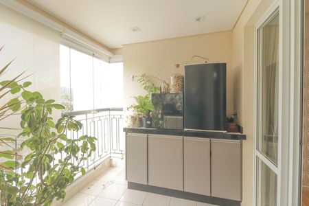 Apartamento à venda com 131m², 3 quartos e 3 vagas Apartamento à venda com 131m², 3 quartos e 3 vagasSacada