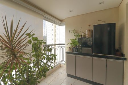 Apartamento à venda com 131m², 3 quartos e 3 vagas Apartamento à venda com 131m², 3 quartos e 3 vagasSacada