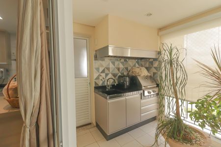 Apartamento à venda com 131m², 3 quartos e 3 vagas Apartamento à venda com 131m², 3 quartos e 3 vagasSala