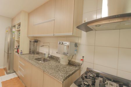 Apartamento à venda com 131m², 3 quartos e 3 vagas Apartamento à venda com 131m², 3 quartos e 3 vagasCozinha e Área de Serviço