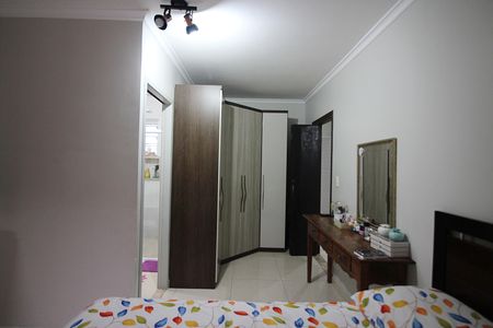 Casa à venda com 145m², 2 quartos e 2 vagasSuíte