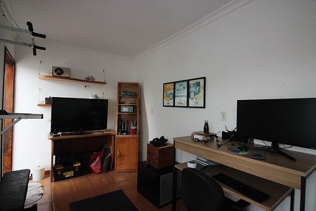 Casa à venda com 145m², 2 quartos e 2 vagasEscritório 2