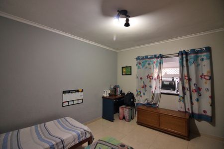 Casa à venda com 145m², 2 quartos e 2 vagasQuarto