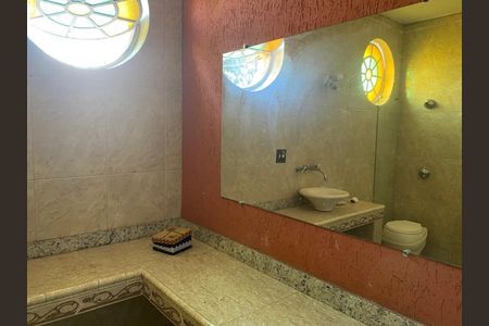 Casa para alugar com 350m², 4 quartos e 5 vagas