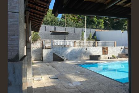 Casa para alugar com 350m², 4 quartos e 5 vagas