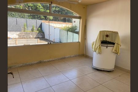 Casa para alugar com 350m², 4 quartos e 5 vagas