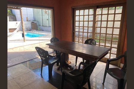 Casa para alugar com 350m², 4 quartos e 5 vagas