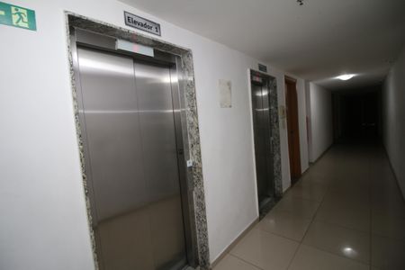 Apartamento à venda com 50m², 2 quartos e sem vagaÁrea comum - Elevadores