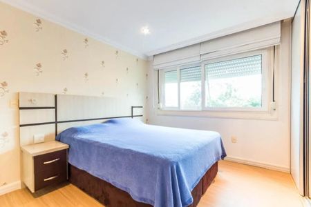 Apartamento à venda com 248m², 4 quartos e 2 vagas Apartamento à venda com 248m², 4 quartos e 2 vagasQuarto 1