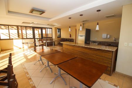 Apartamento à venda com 70m², 2 quartos e 2 vagas Apartamento à venda com 70m², 2 quartos e 2 vagasÁrea comum - Salão de festas