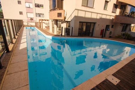 Apartamento à venda com 70m², 2 quartos e 2 vagas Apartamento à venda com 70m², 2 quartos e 2 vagasÁrea comum - Piscina
