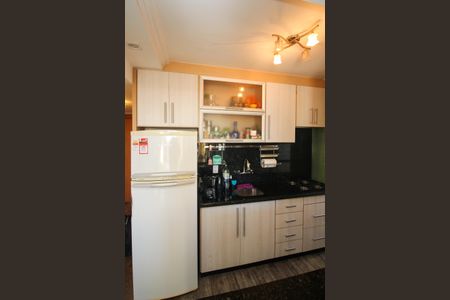 Apartamento à venda com 70m², 2 quartos e 2 vagas Apartamento à venda com 70m², 2 quartos e 2 vagasCozinha