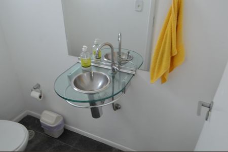 Casa de condomínio para alugar com 112m², 3 quartos e 2 vagas Casa de condomínio para alugar com 112m², 3 quartos e 2 vagasLavabo